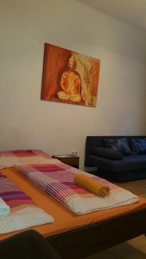 Raisa Apartments Randhartingergasse 12 Vídeň Hotel