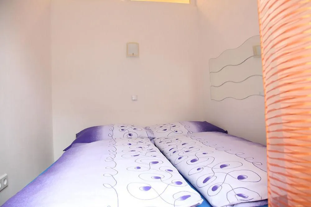 Raisa Apartments Randhartingergasse 12 Vídeň Hotel